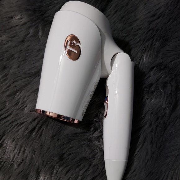 T3 Featherweight Portable Hair Dryers main image 4